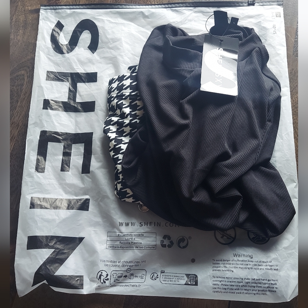 Shein Skirt & Top Set - Picture 3 of 4